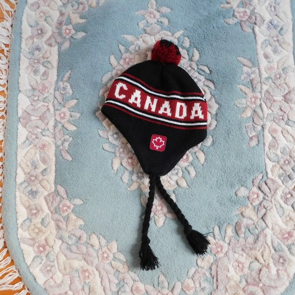Accessories - Red & White CANADA Tuque Hat